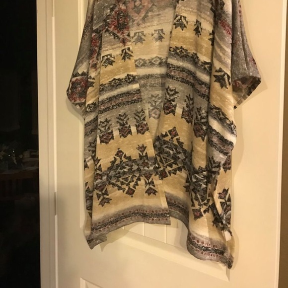 Kimono - Picture 2 of 2